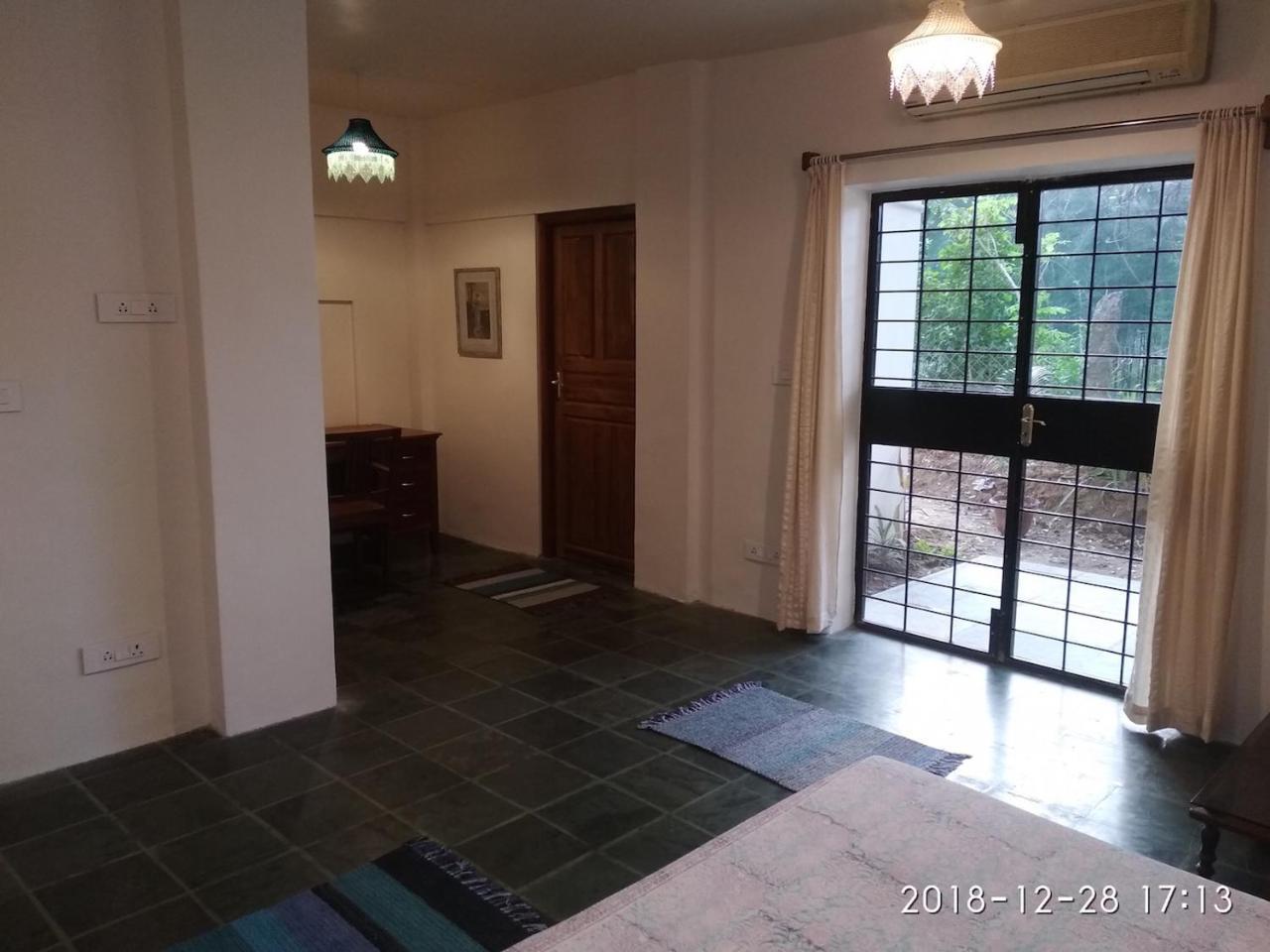 Isai Ambalam Guest House بونديتْشيري المظهر الخارجي الصورة