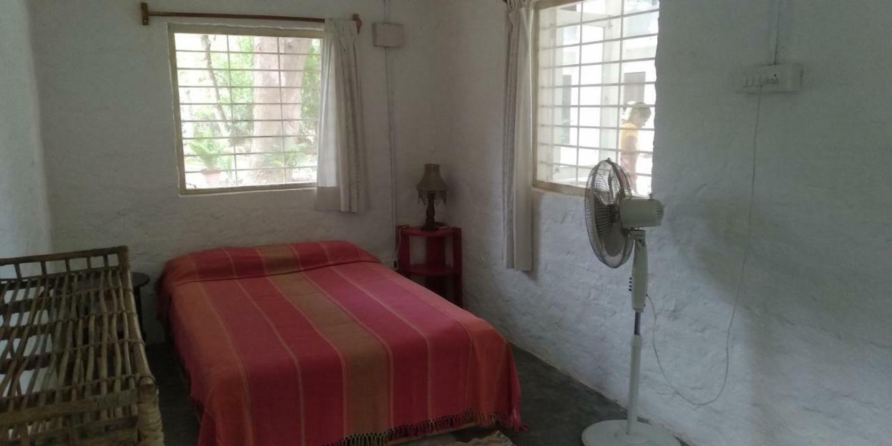 Isai Ambalam Guest House بونديتْشيري المظهر الخارجي الصورة